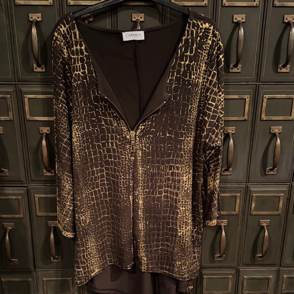 Carmen Zip Top